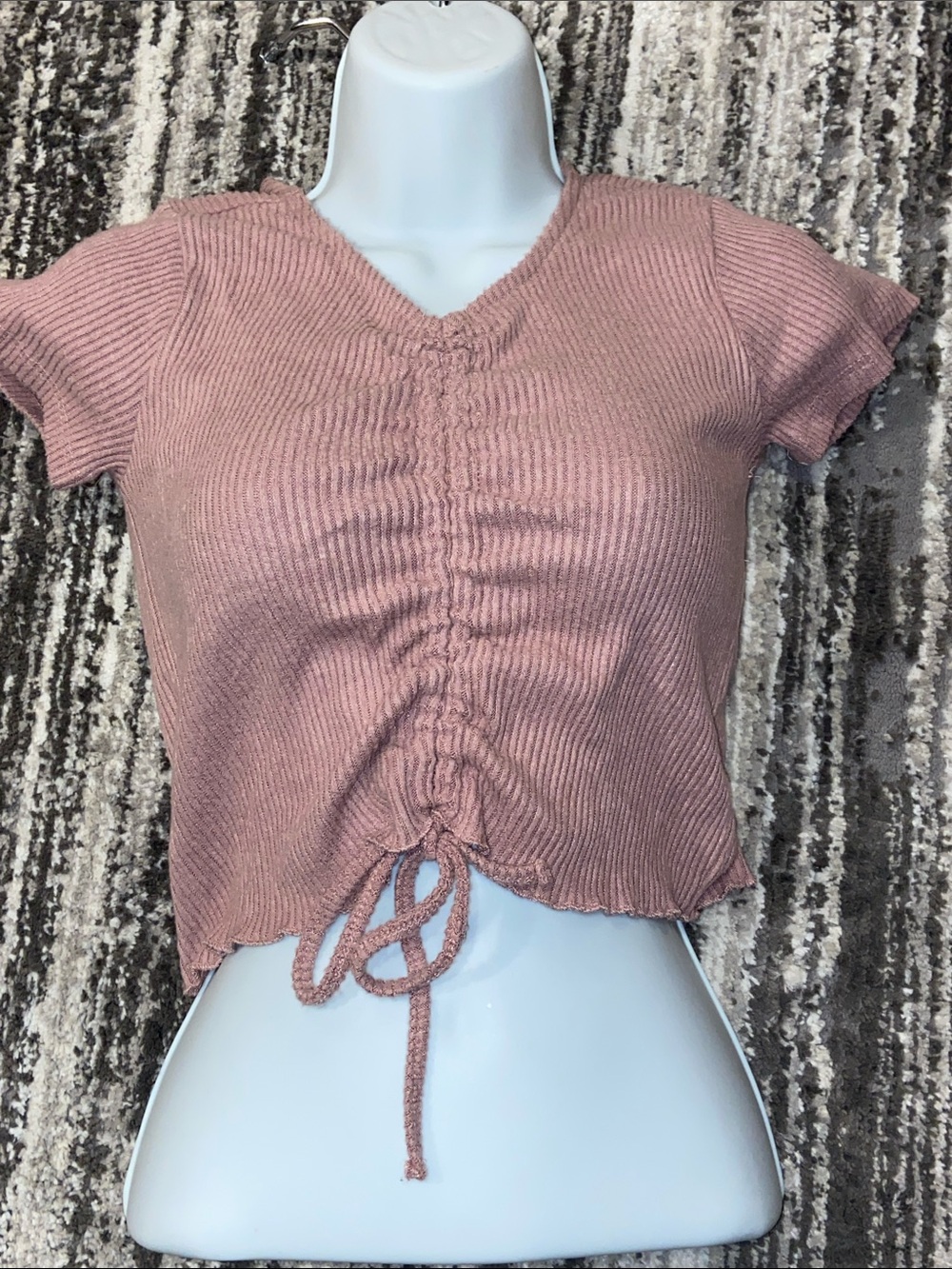 Jessica Simpson ribbed knit short sleeve pink shirt, size medium